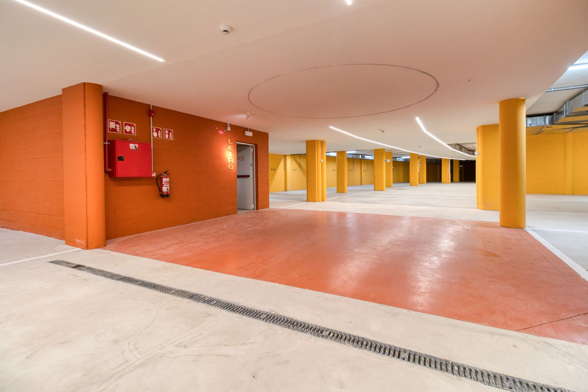 2 Bed Apartment for sale in Fuengirola Costa Del Sol, Málaga, Spain