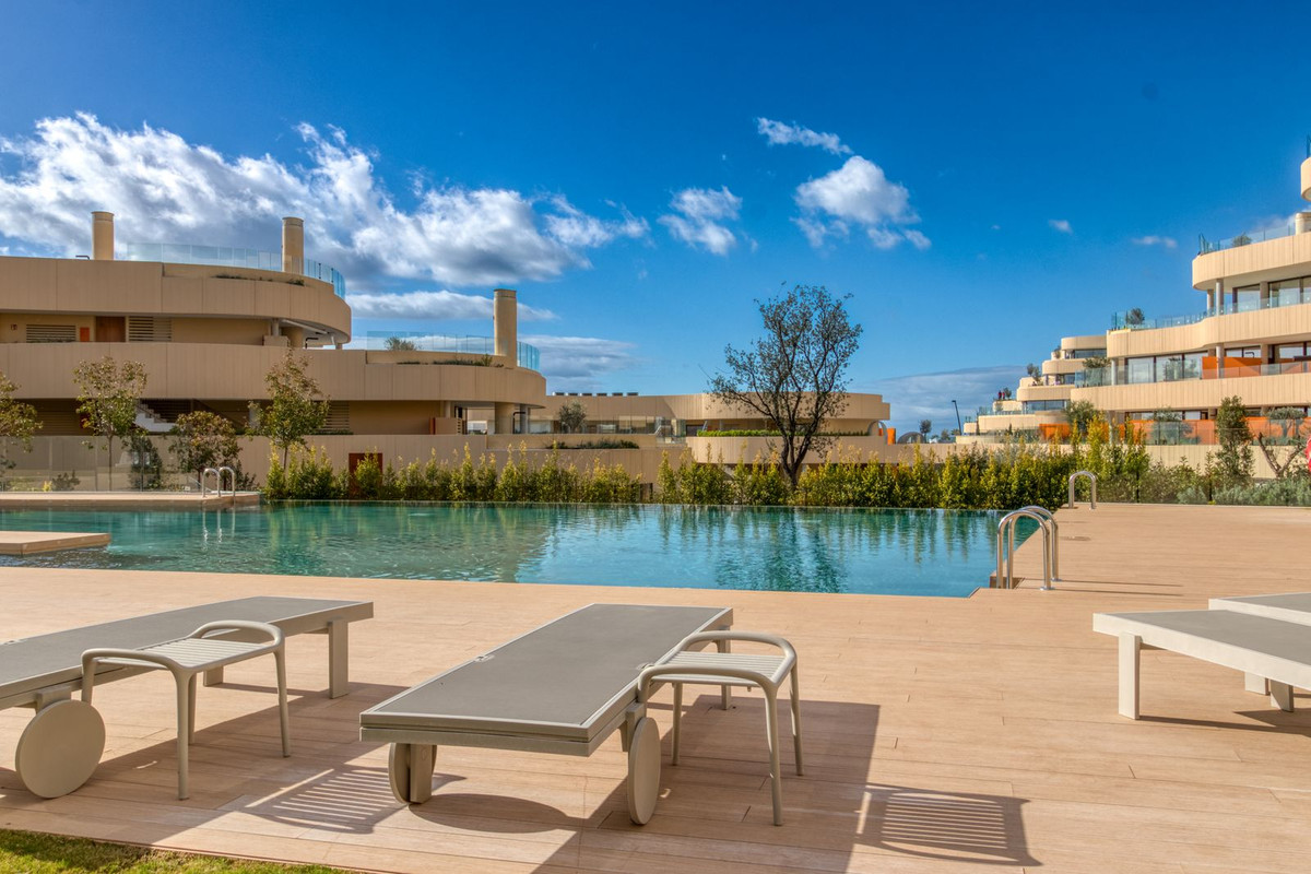 2 Bed Apartment for sale in Fuengirola Costa Del Sol, Málaga, Spain