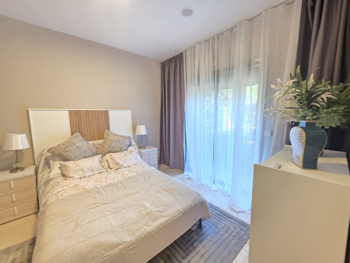 3 Bed Apartment for sale in Estepona Costa Del Sol, Málaga, Spain