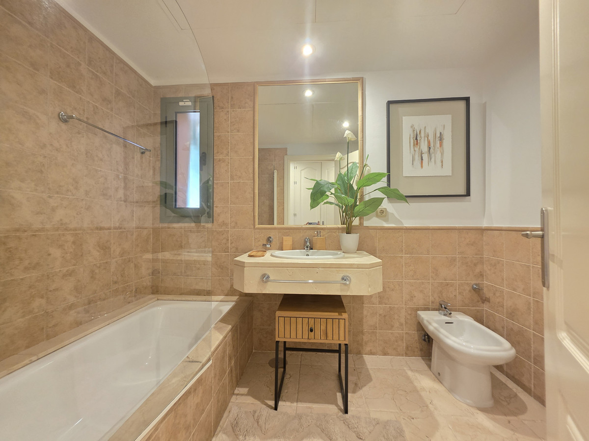 3 Bed Apartment for sale in Estepona Costa Del Sol, Málaga, Spain