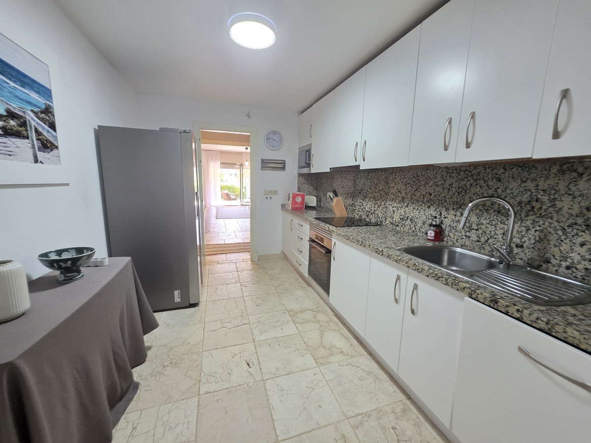 3 Bed Apartment for sale in Estepona Costa Del Sol, Málaga, Spain