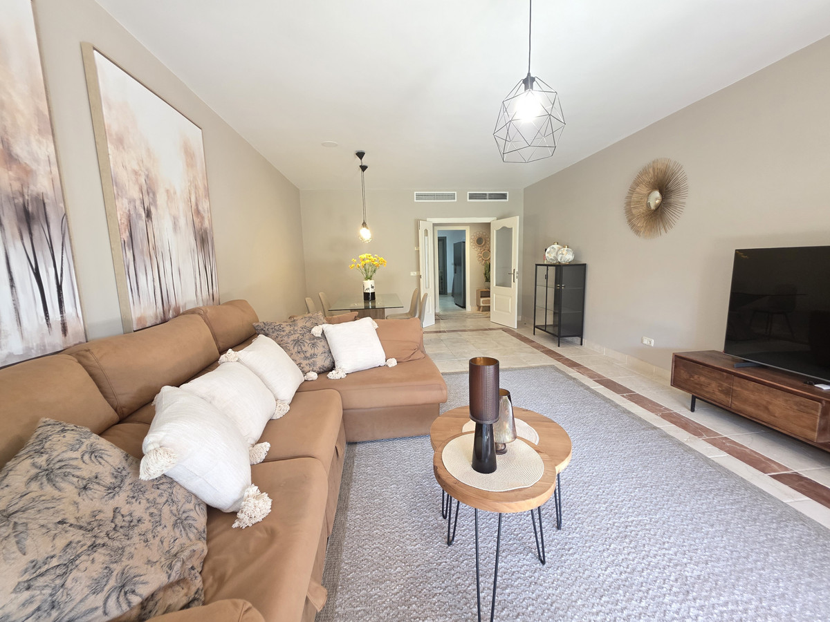 3 Bed Apartment for sale in Estepona Costa Del Sol, Málaga, Spain