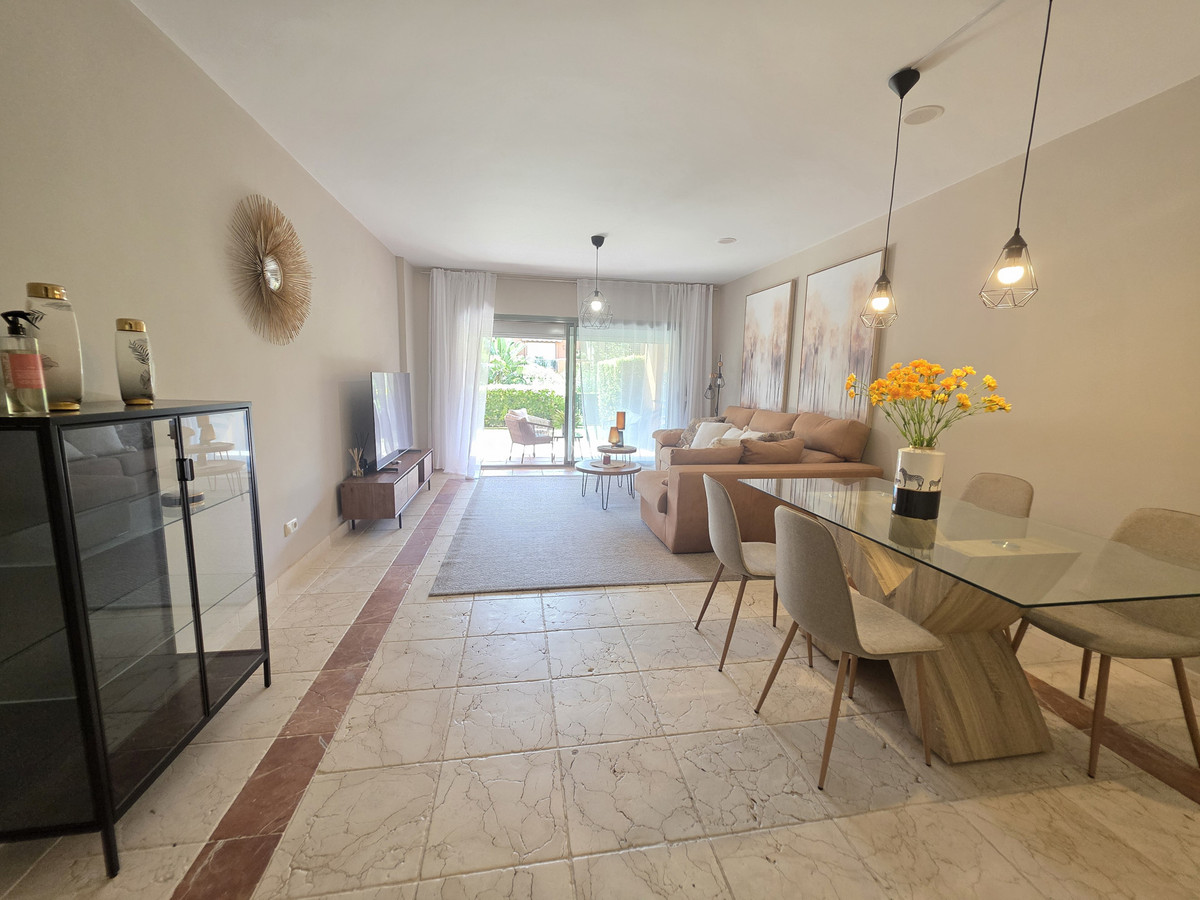 3 Bed Apartment for sale in Estepona Costa Del Sol, Málaga, Spain