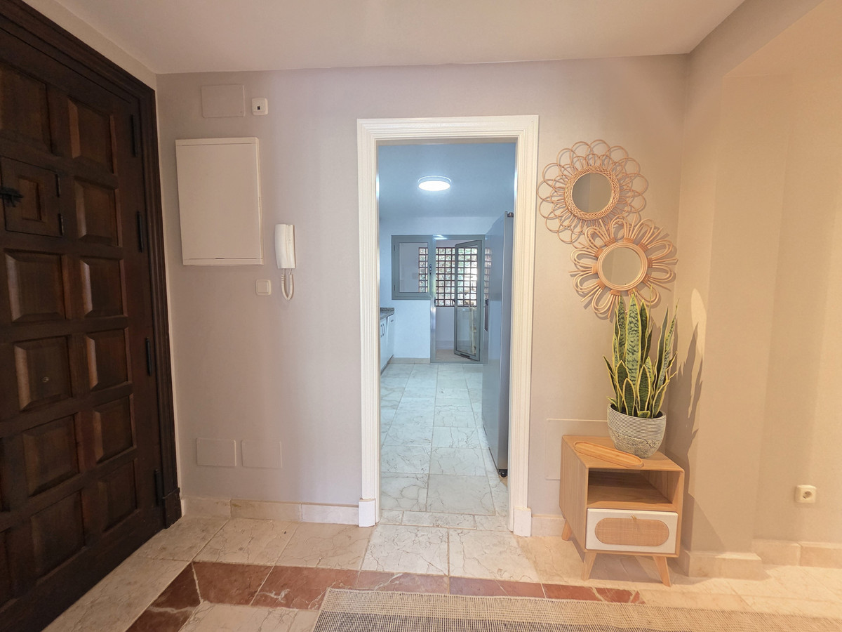 3 Bed Apartment for sale in Estepona Costa Del Sol, Málaga, Spain