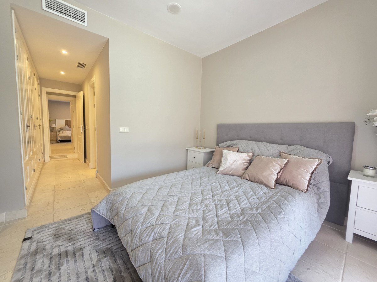 3 Bed Apartment for sale in Estepona Costa Del Sol, Málaga, Spain