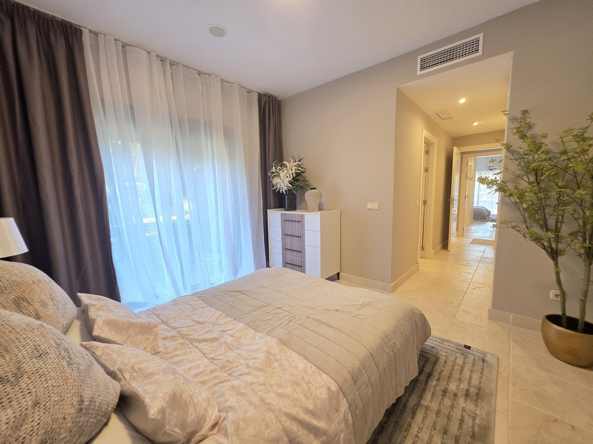 3 Bed Apartment for sale in Estepona Costa Del Sol, Málaga, Spain