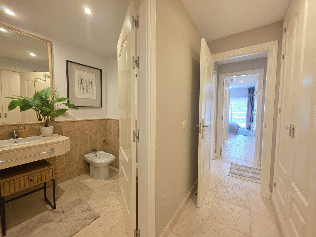 3 Bed Apartment for sale in Estepona Costa Del Sol, Málaga, Spain