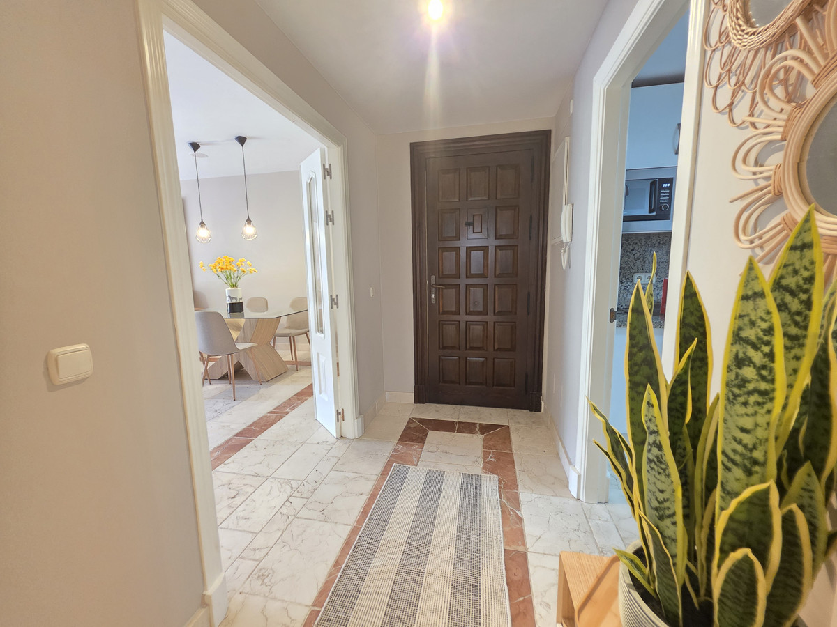 3 Bed Apartment for sale in Estepona Costa Del Sol, Málaga, Spain