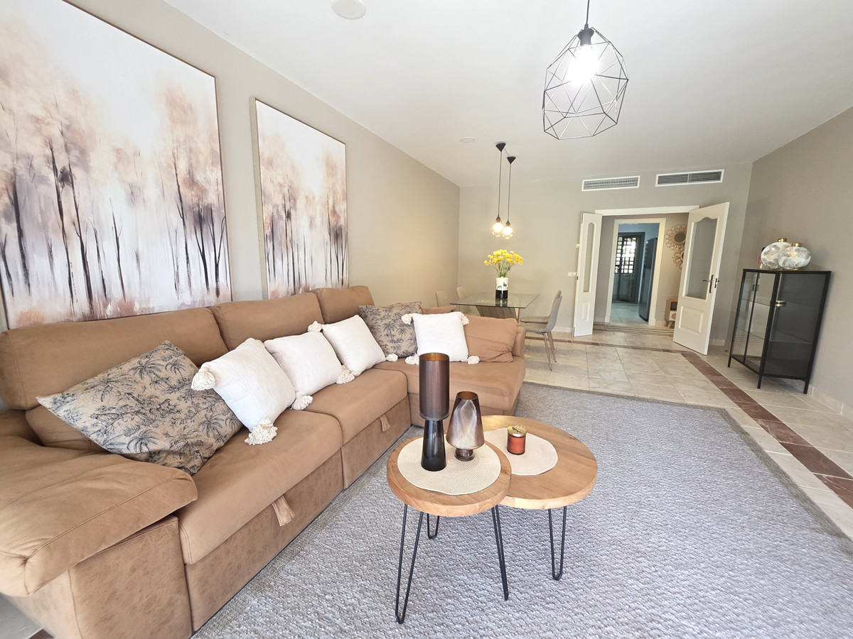 3 Bed Apartment for sale in Estepona Costa Del Sol, Málaga, Spain