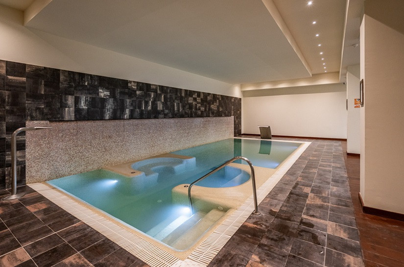 3 Bed Apartment for sale in Estepona Costa Del Sol, Málaga, Spain