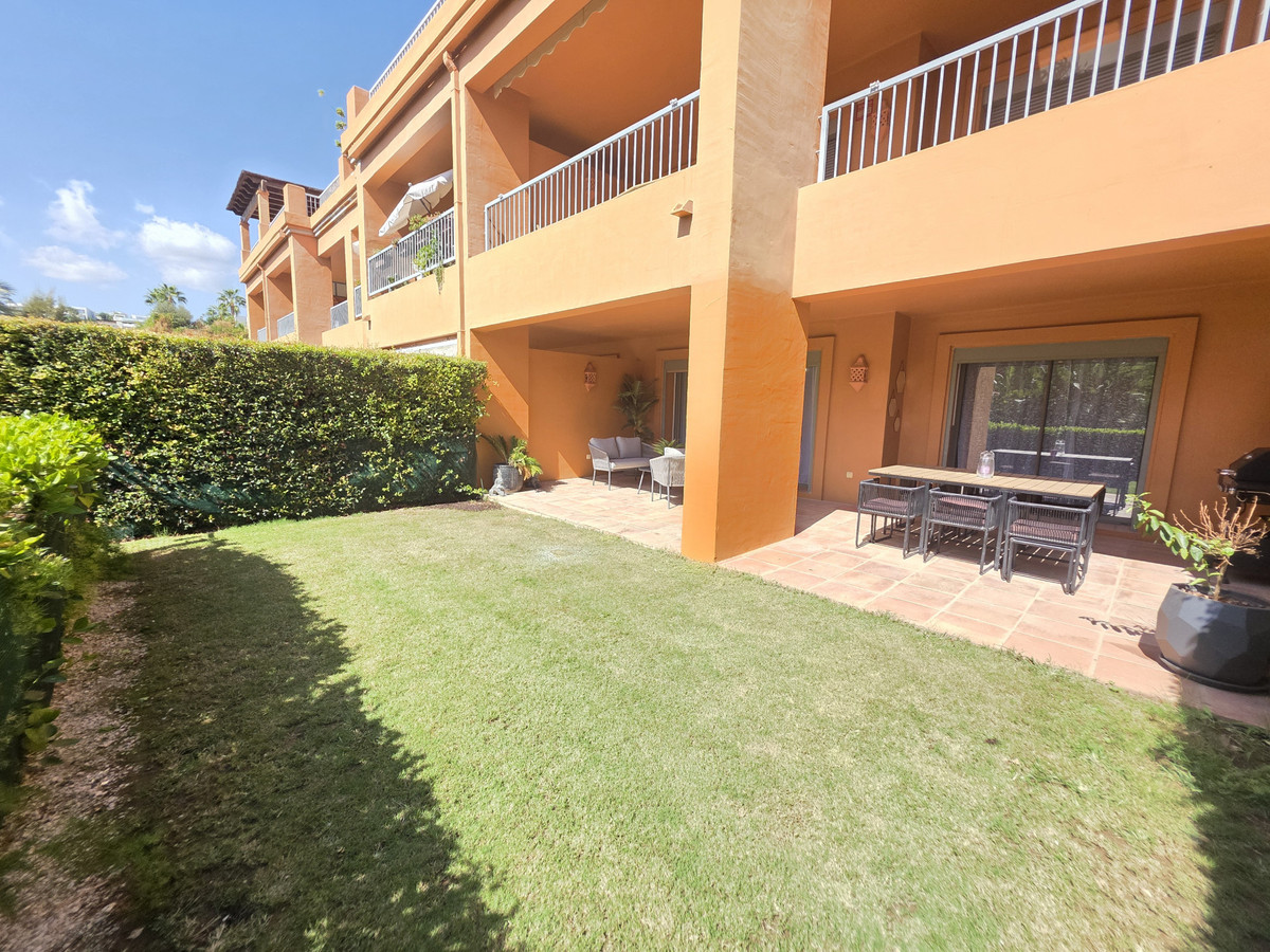 3 Bed Apartment for sale in Estepona Costa Del Sol, Málaga, Spain