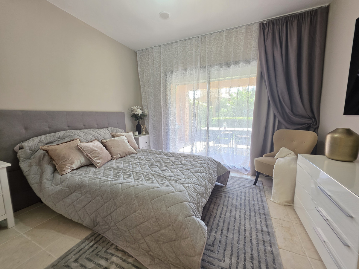 3 Bed Apartment for sale in Estepona Costa Del Sol, Málaga, Spain