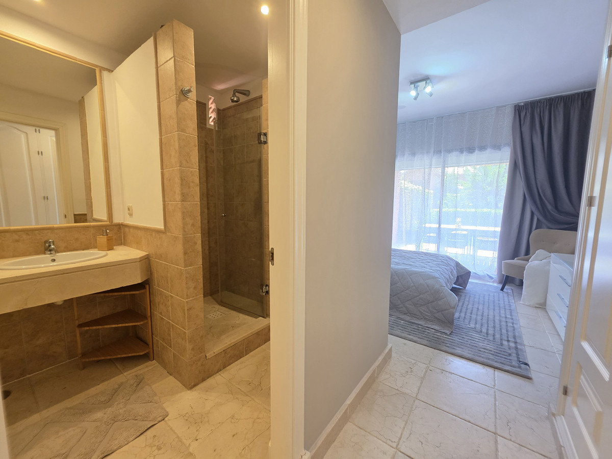 3 Bed Apartment for sale in Estepona Costa Del Sol, Málaga, Spain