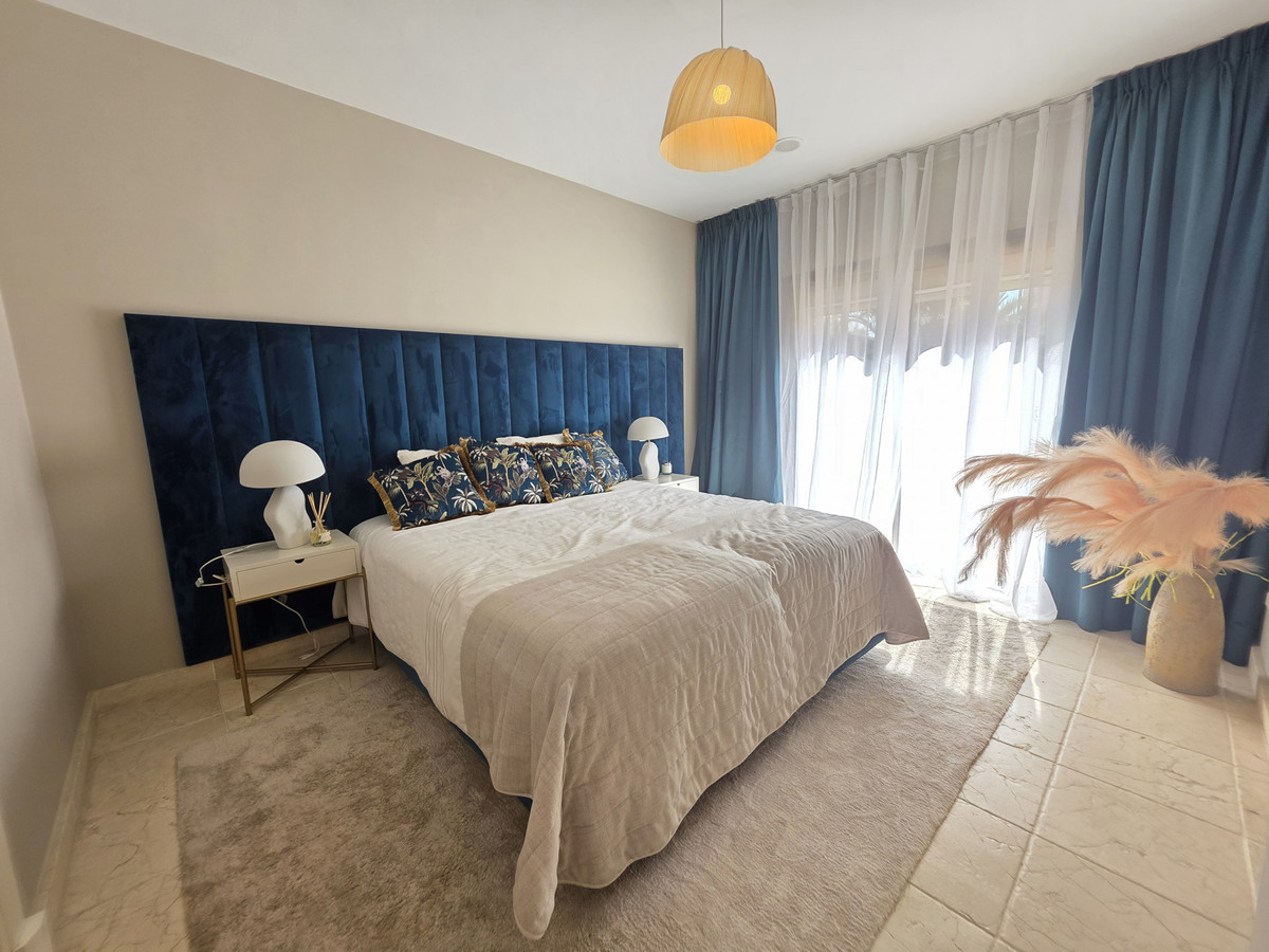 3 Bed Apartment for sale in Estepona Costa Del Sol, Málaga, Spain