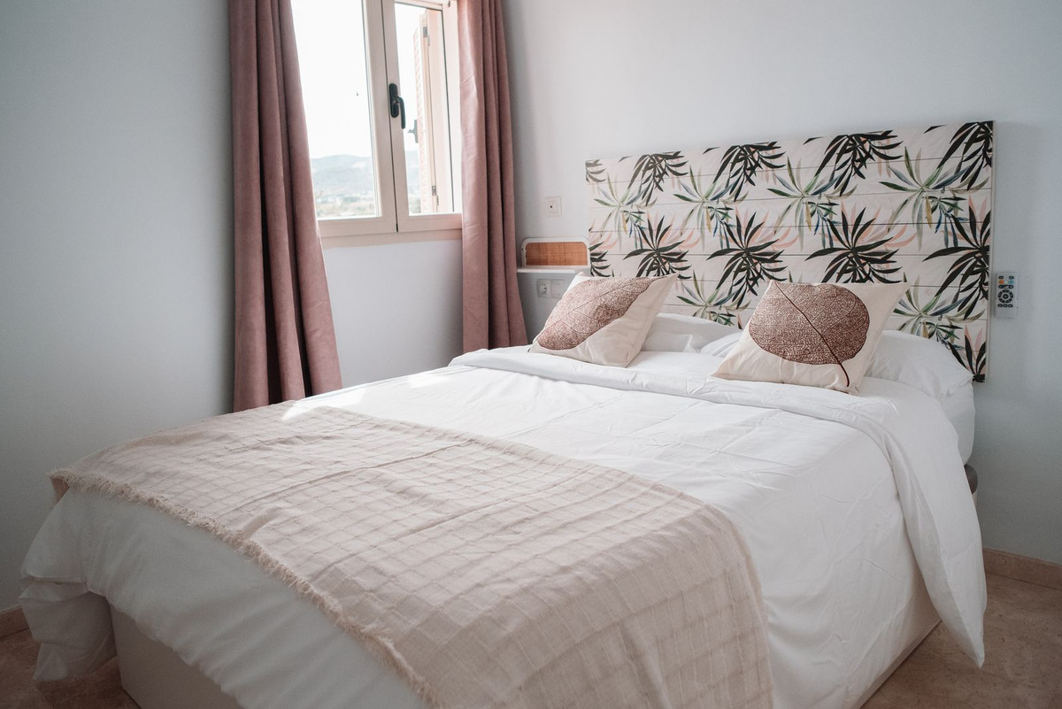 2 Bed Apartment for sale in Alhaurín De La Torre Costa Del Sol, Málaga, Spain