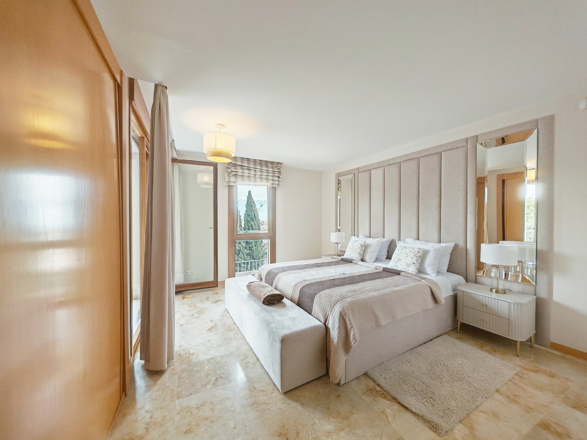 2 Bed Apartment for sale in Marbella Costa Del Sol, Málaga, Spain