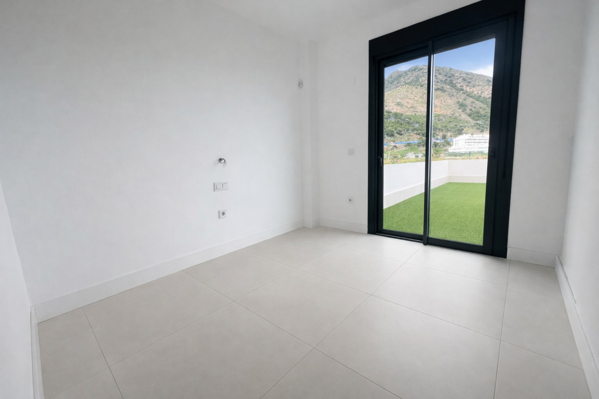 3 Bed Apartment for sale in Fuengirola Costa Del Sol, Málaga, Spain