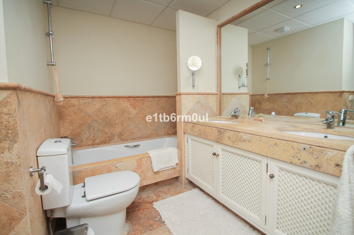 Se vende Adosada de 3 dormitorios en Costa Del Sol, Málaga, España