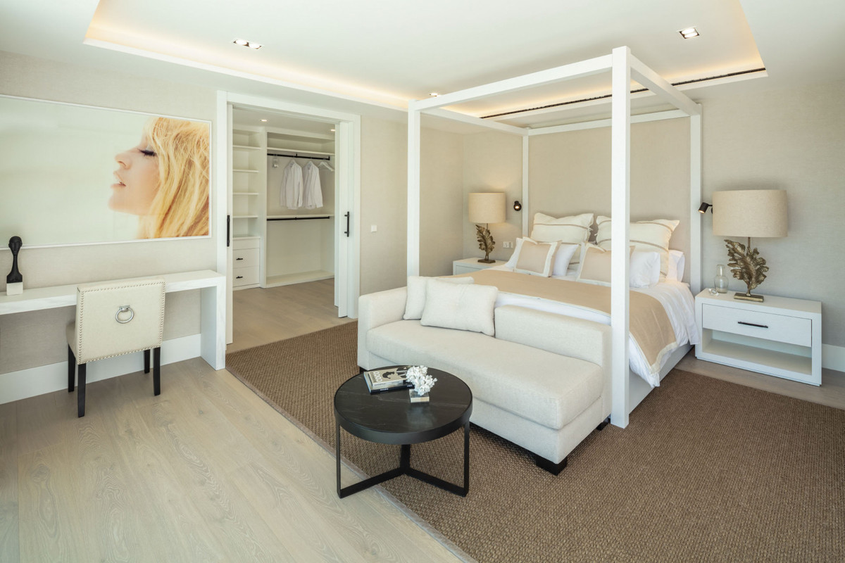 Se vende Villa - Chalet de 5 dormitorios en Costa Del Sol, Málaga, España