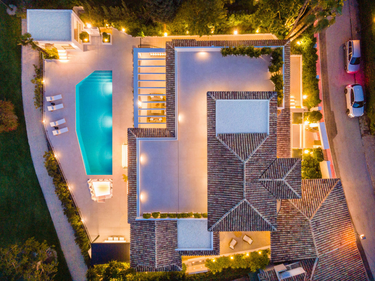 Se vende Villa - Chalet de 5 dormitorios en Costa Del Sol, Málaga, España