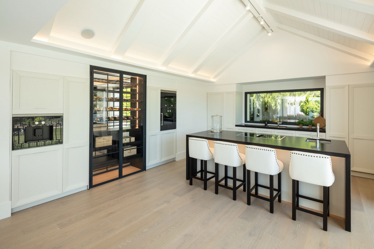 Se vende Villa - Chalet de 5 dormitorios en Costa Del Sol, Málaga, España