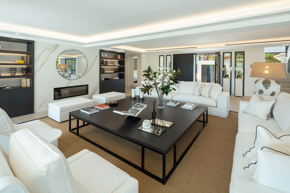 Se vende Villa - Chalet de 5 dormitorios en Costa Del Sol, Málaga, España