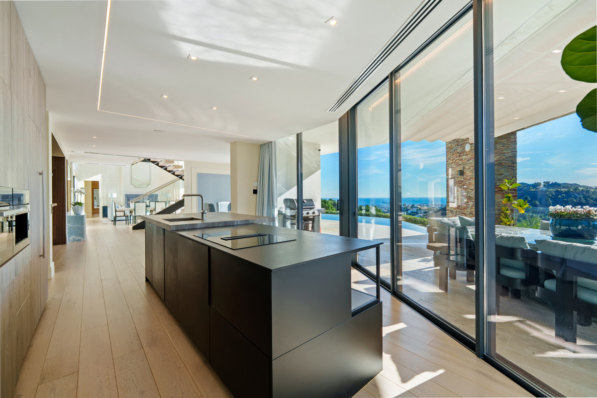 Se vende Villa - Chalet de 5 dormitorios en Costa Del Sol, Málaga, España