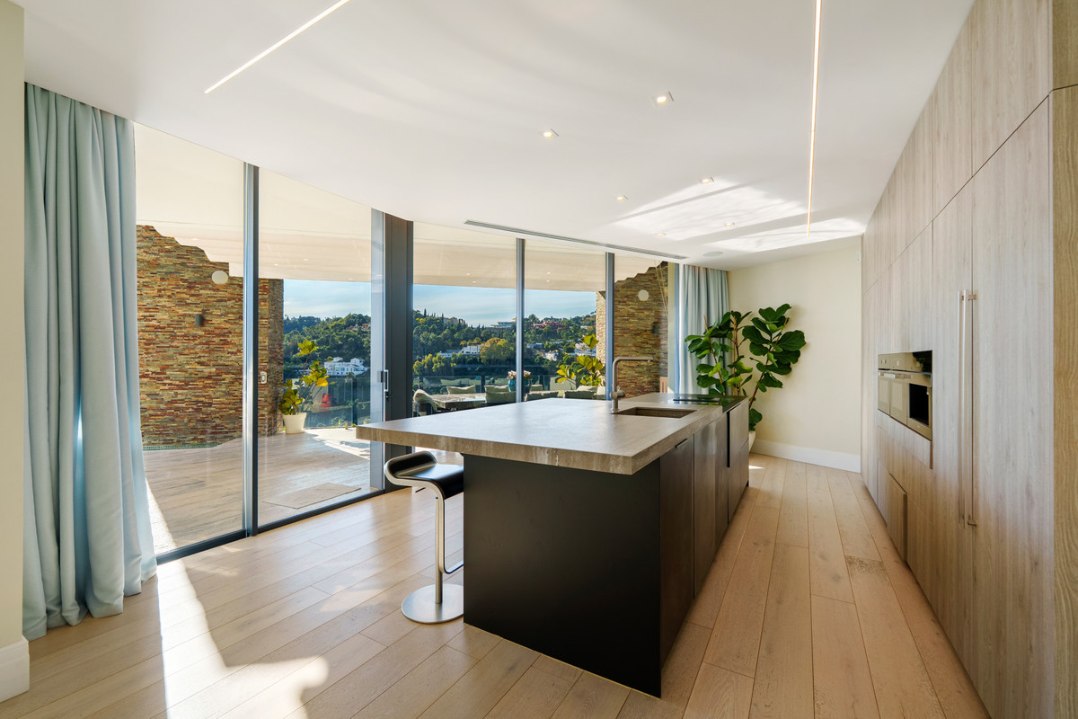 Se vende Villa - Chalet de 5 dormitorios en Costa Del Sol, Málaga, España