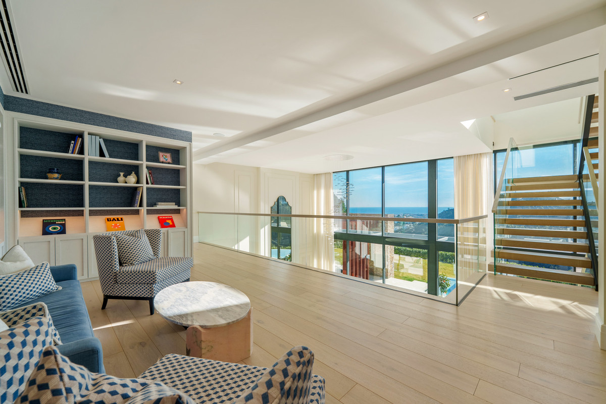 Se vende Villa - Chalet de 5 dormitorios en Costa Del Sol, Málaga, España