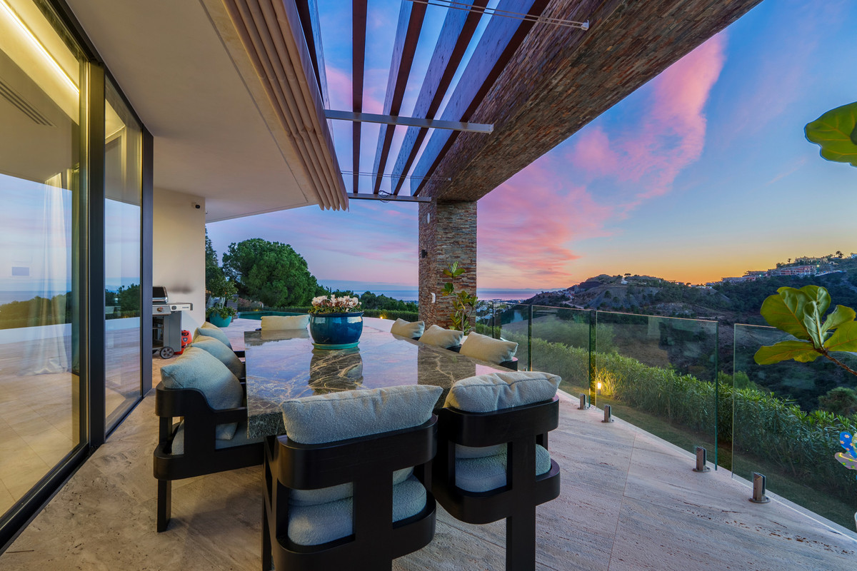 Se vende Villa - Chalet de 5 dormitorios en Costa Del Sol, Málaga, España