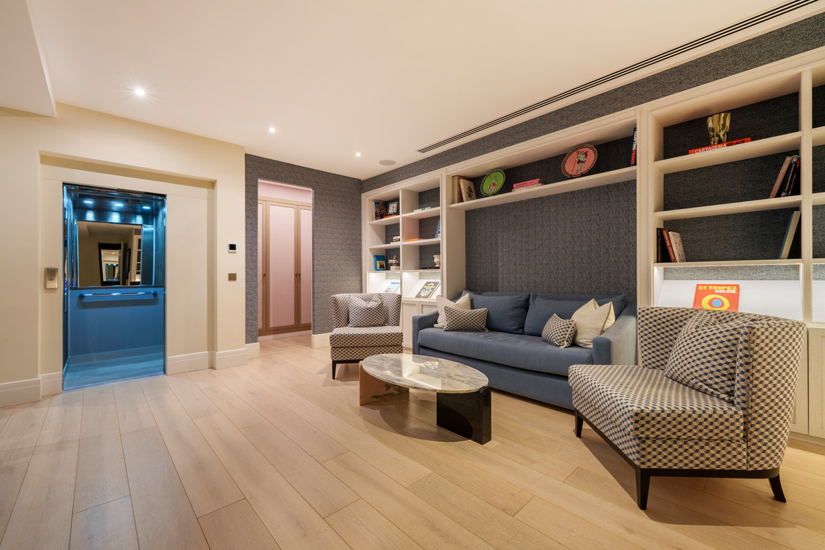 Se vende Villa - Chalet de 5 dormitorios en Costa Del Sol, Málaga, España