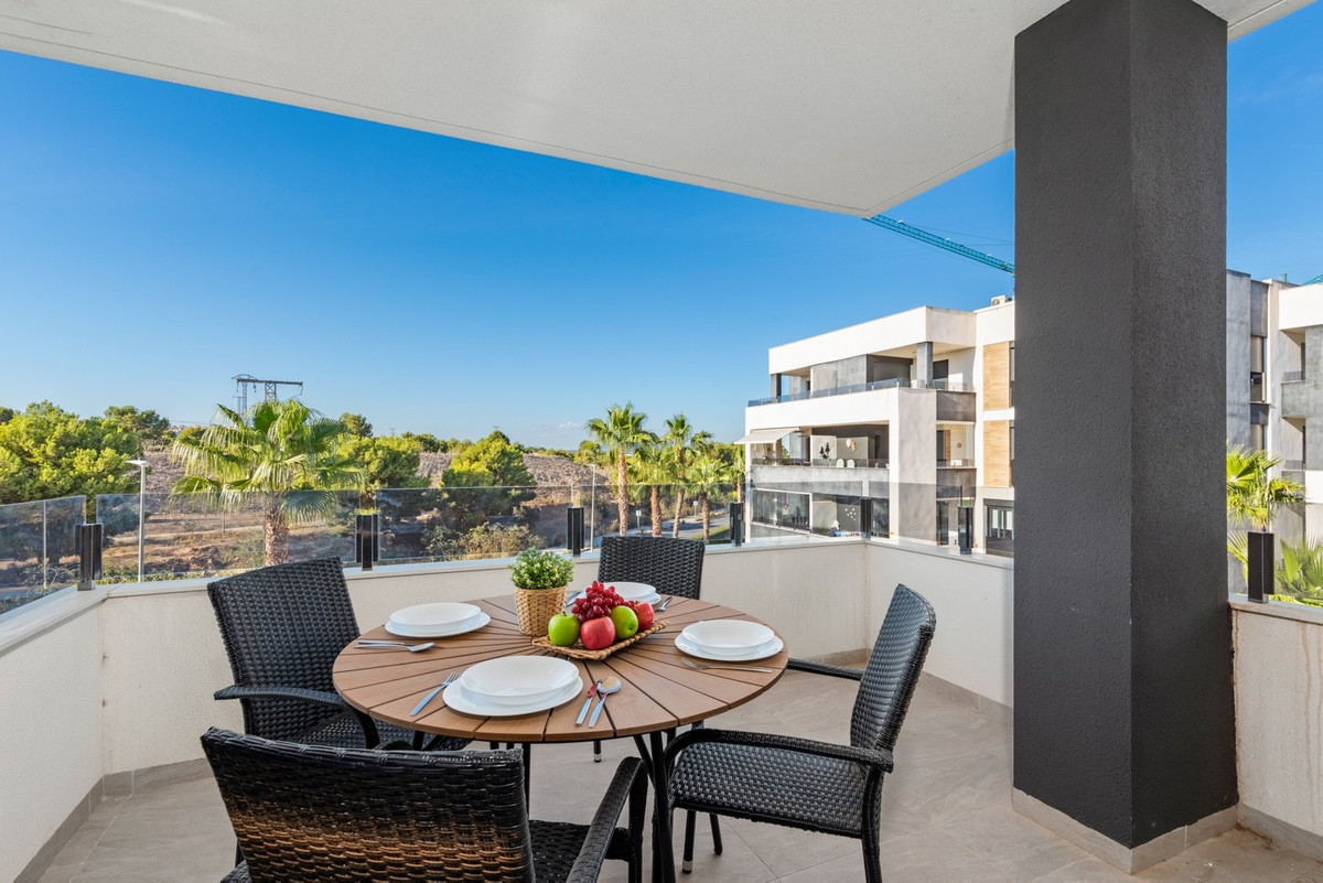 2 Bed Apartment for sale in Los Altos Costa Blanca, Alicante, Spain