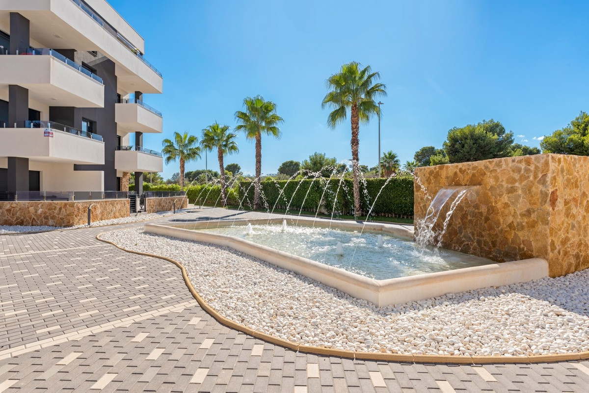 2 Bed Apartment for sale in Los Altos Costa Blanca, Alicante, Spain