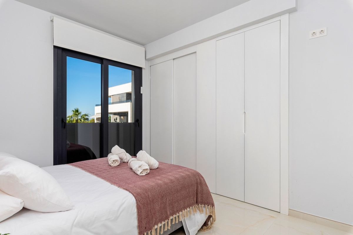 2 Bed Apartment for sale in Los Altos Costa Blanca, Alicante, Spain