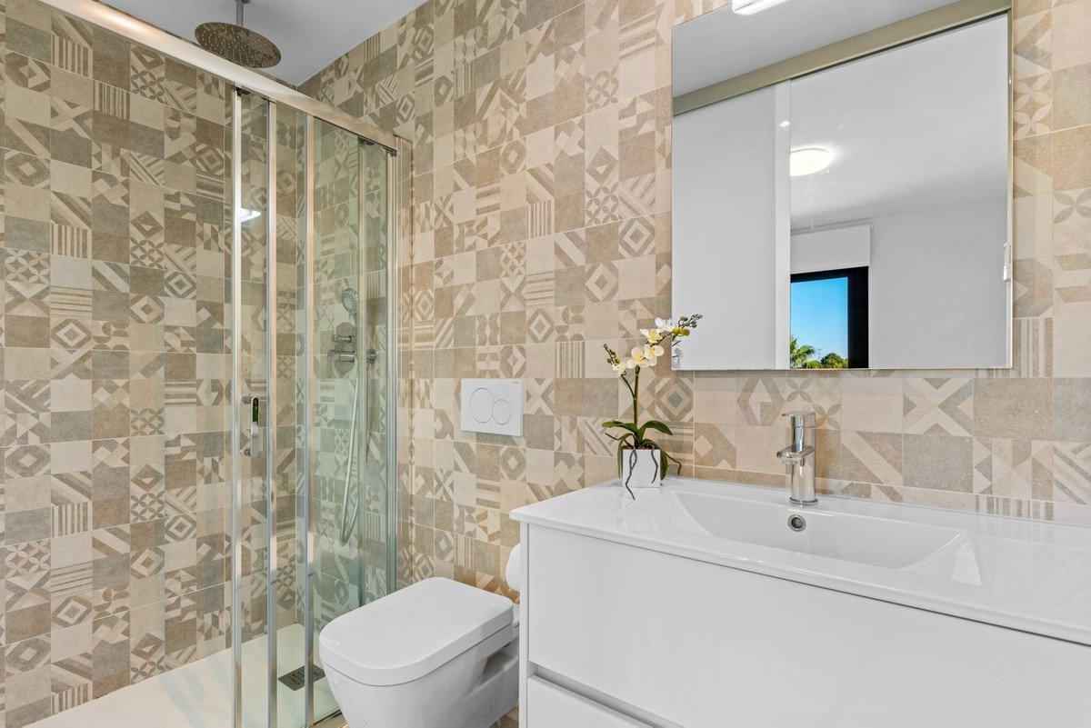 2 Bed Apartment for sale in Los Altos Costa Blanca, Alicante, Spain
