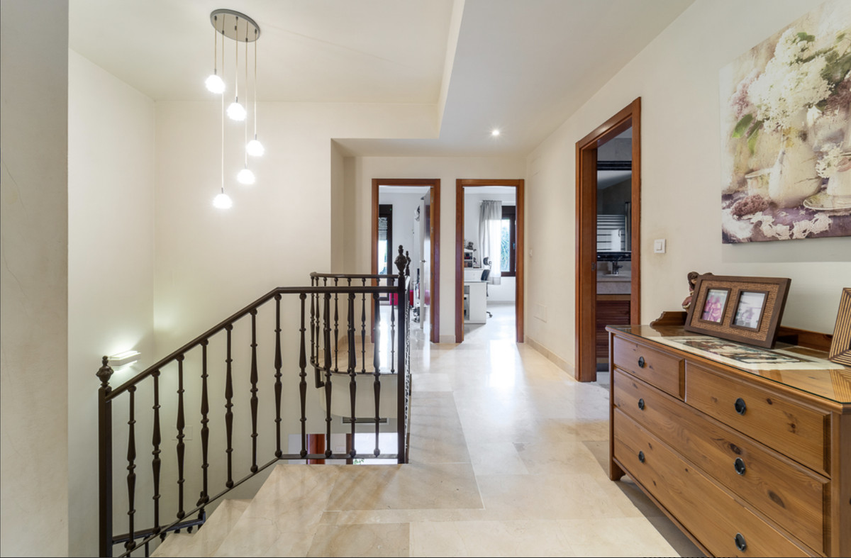 4 Bed Townhouse for sale in Estepona Costa Del Sol, Málaga, Spain