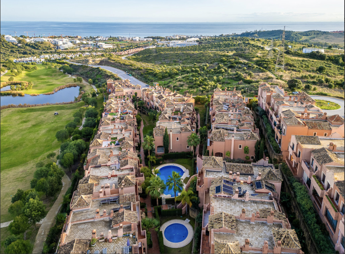 4 Bed Townhouse for sale in Estepona Costa Del Sol, Málaga, Spain