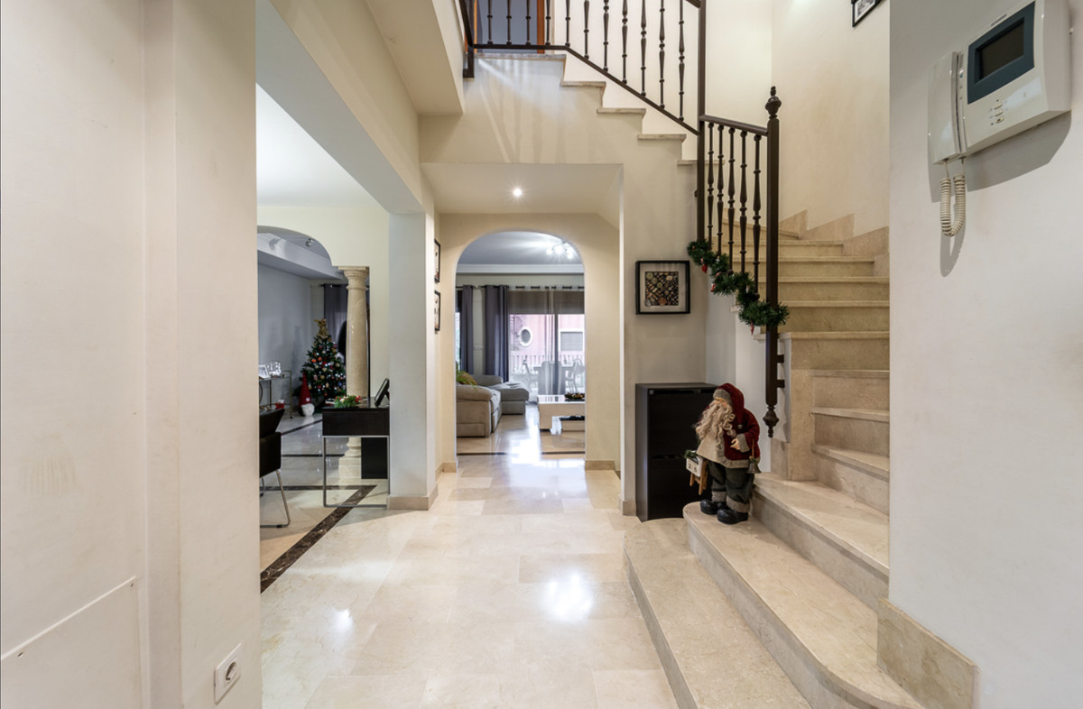 4 Bed Townhouse for sale in Estepona Costa Del Sol, Málaga, Spain