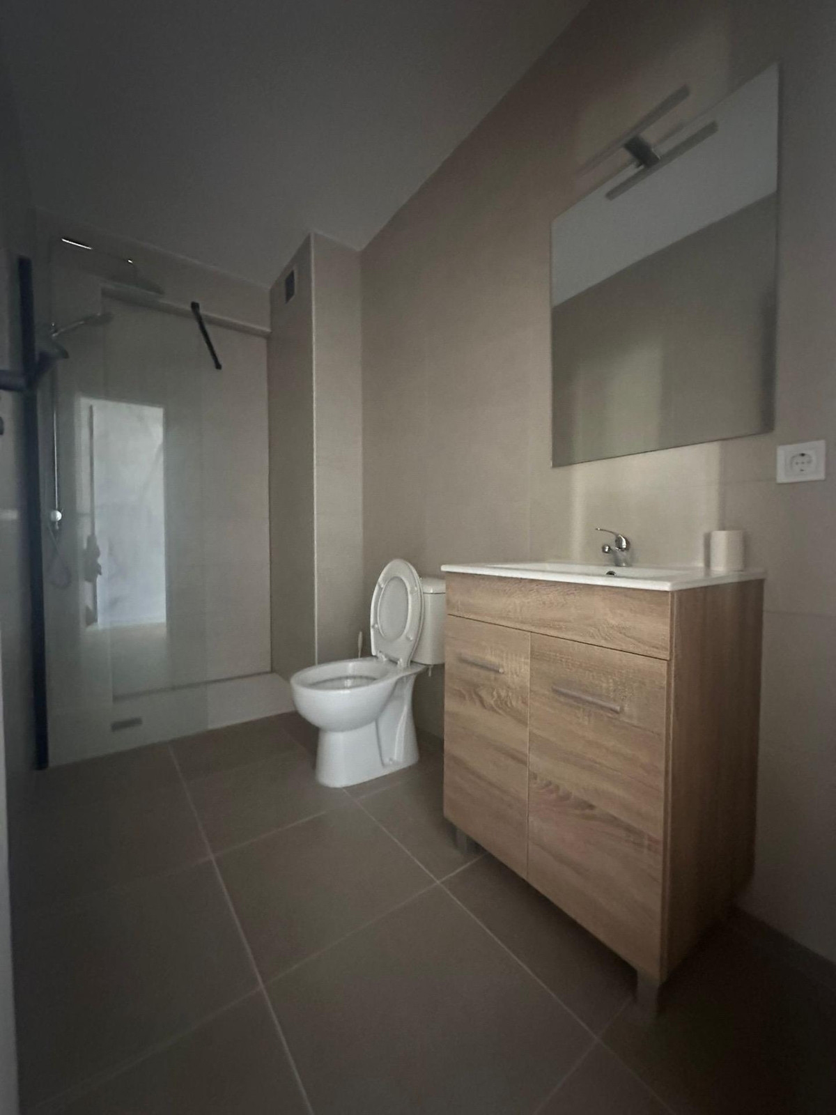 Se vende Apartamento Planta Media de 3 dormitorios en Costa Blanca, Alicante, España