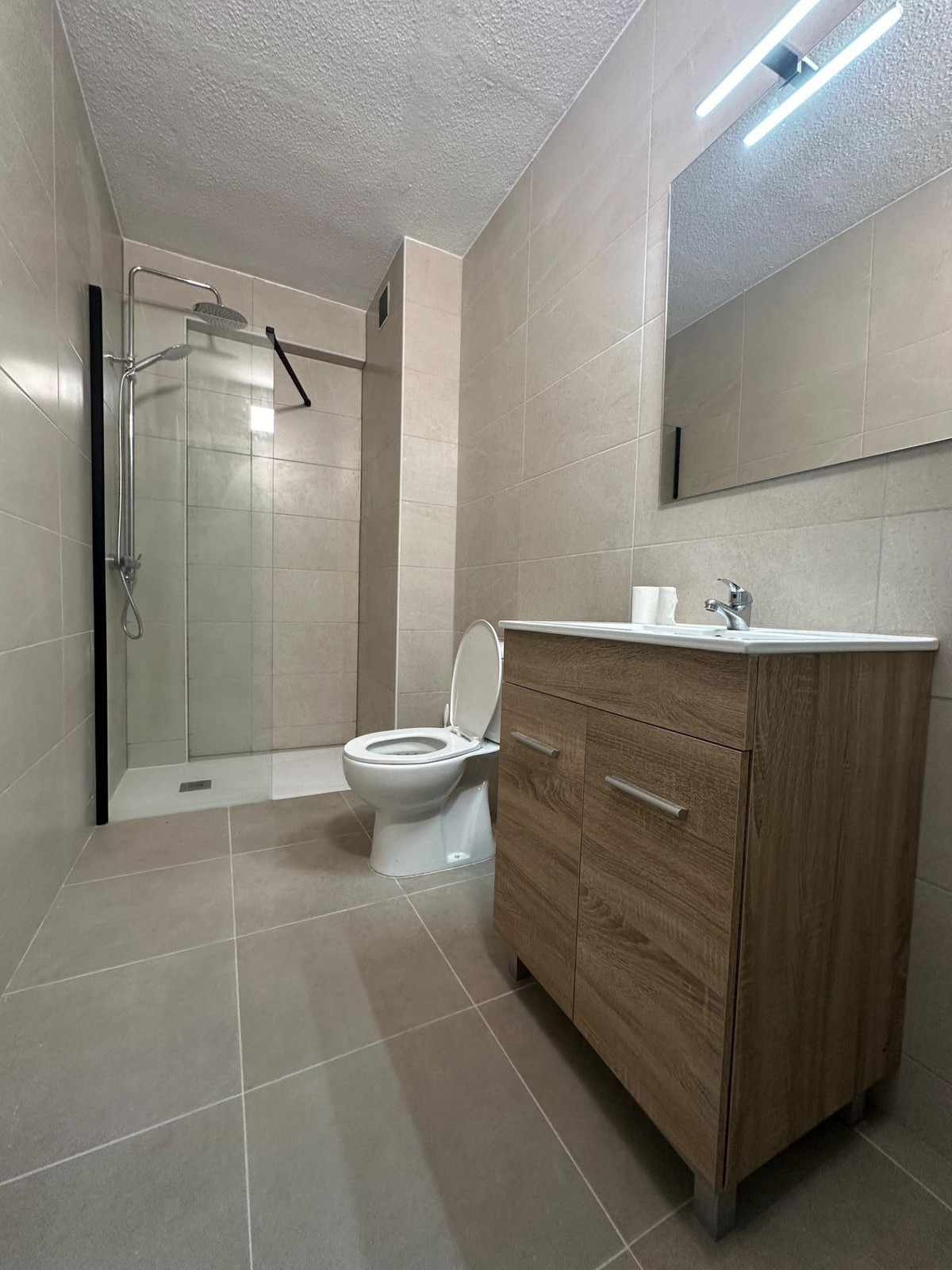 Se vende Apartamento Planta Media de 3 dormitorios en Costa Blanca, Alicante, España