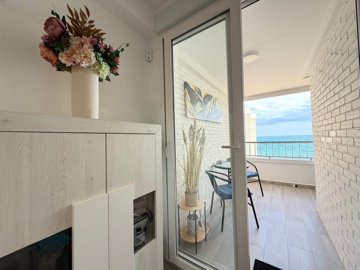 Se vende Apartamento Planta Media de 3 dormitorios en Costa Blanca, Alicante, España