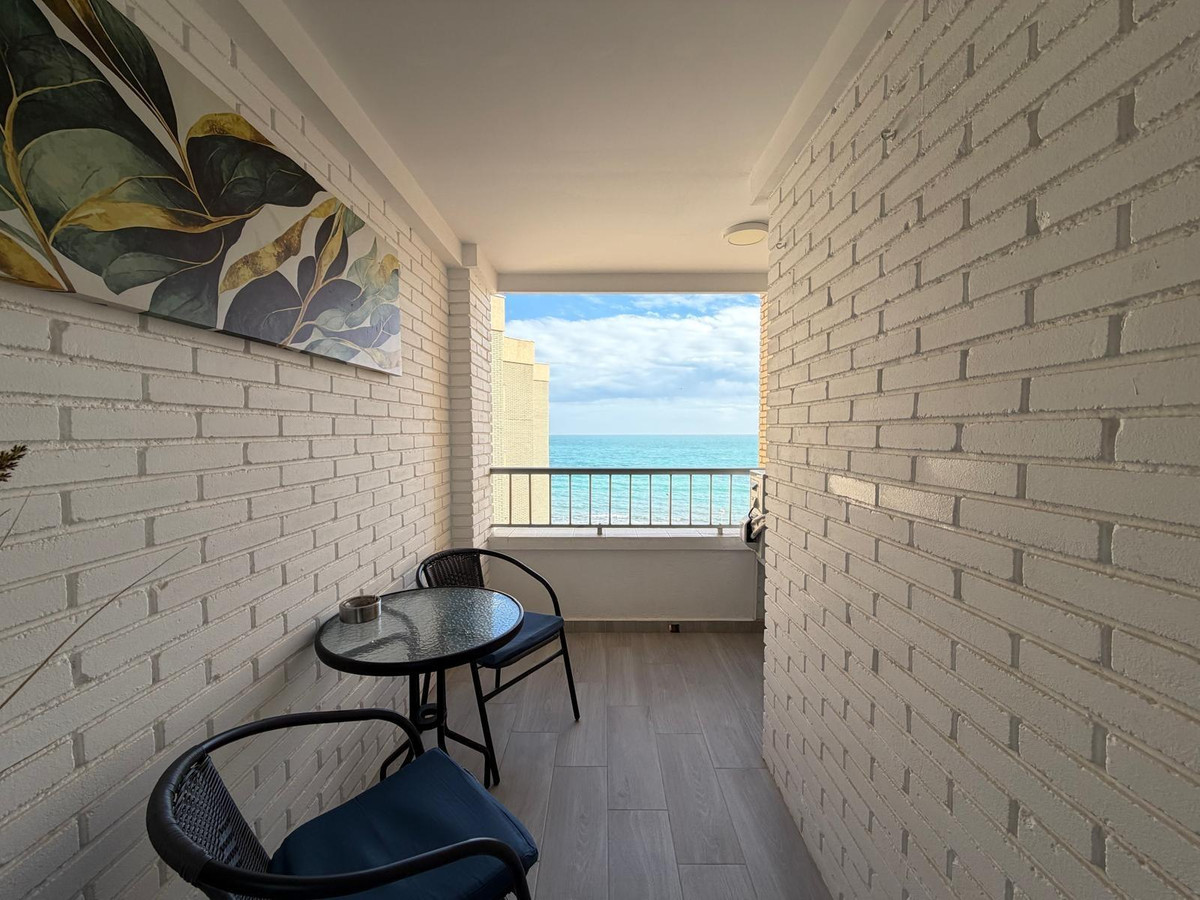Se vende Apartamento Planta Media de 3 dormitorios en Costa Blanca, Alicante, España