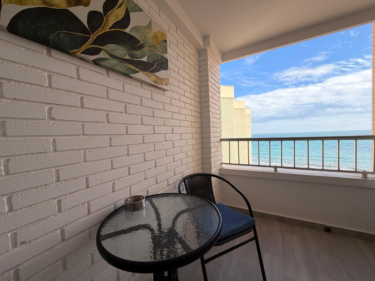 Se vende Apartamento Planta Media de 3 dormitorios en Costa Blanca, Alicante, España