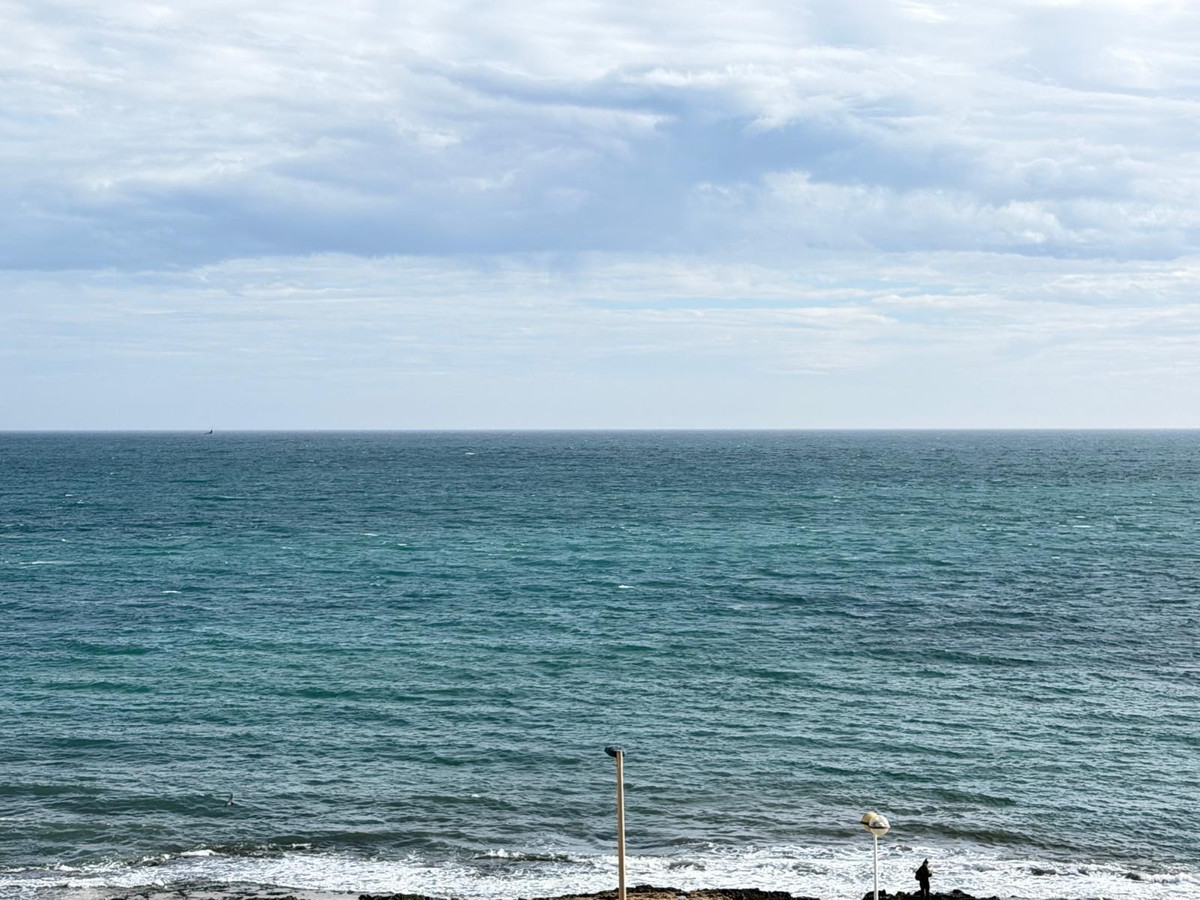 Se vende Apartamento Planta Media de 3 dormitorios en Costa Blanca, Alicante, España