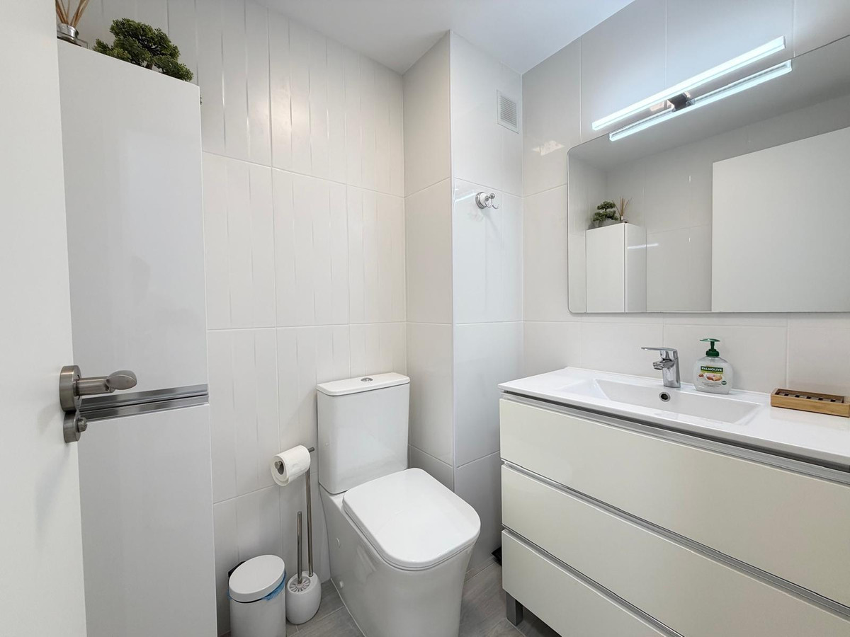 Se vende Apartamento Planta Media de 3 dormitorios en Costa Blanca, Alicante, España