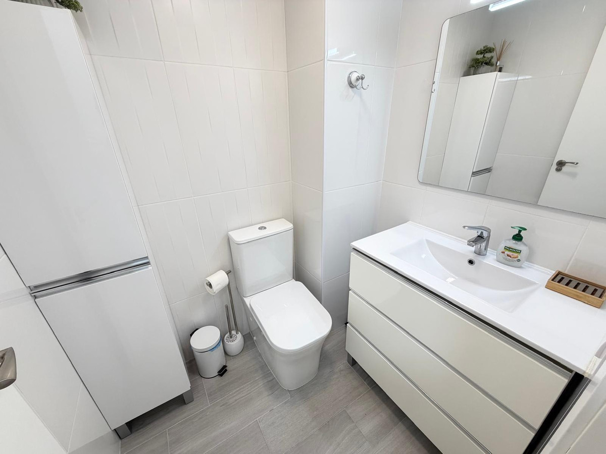 Se vende Apartamento Planta Media de 3 dormitorios en Costa Blanca, Alicante, España