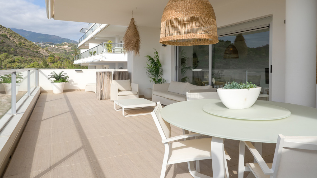 3 Bed Apartment for sale in Los Arqueros Costa Del Sol, Málaga, Spain