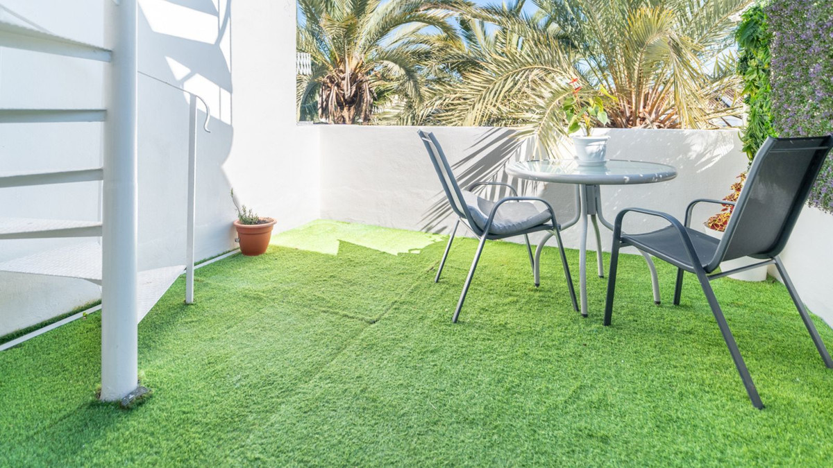 2 Bed Apartment for sale in Estepona Costa Del Sol, Málaga, Spain