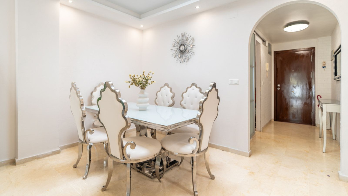 2 Bed Apartment for sale in Estepona Costa Del Sol, Málaga, Spain