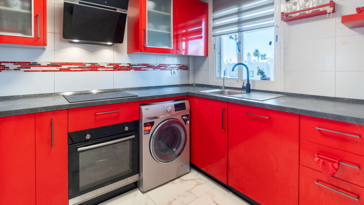 2 Bed Apartment for sale in Estepona Costa Del Sol, Málaga, Spain